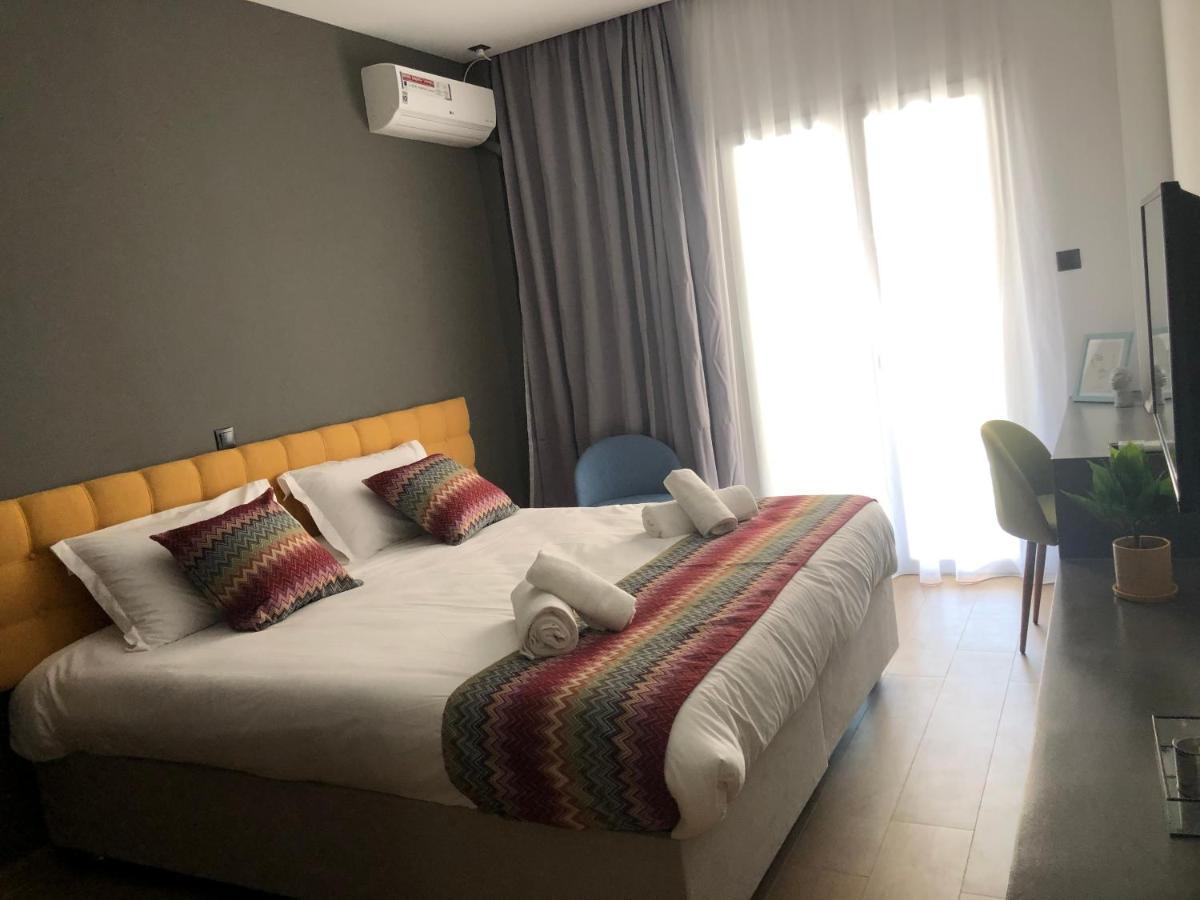 Metropolitan Complex Suite Faliro Piraeus Bagian luar foto